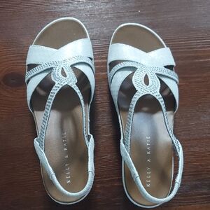 "BRAND NEW"  Kelly & Katie White Sandals with Criss-Cross Design